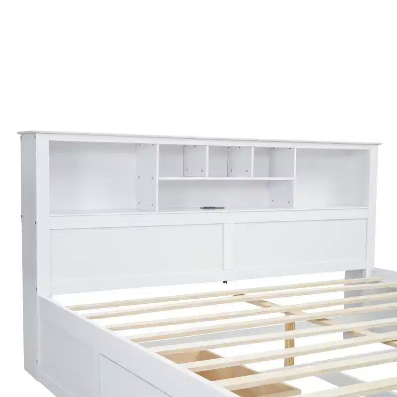 Letto a piattaforma King Size in legno con testiera multi-storage, USB e cassetti