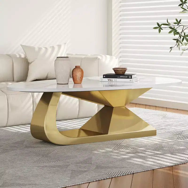 Tavolino con piano in ceramica e base contemporanea in acciaio inox, un elemento d'arredo durevole ed elegante per il soggiorno