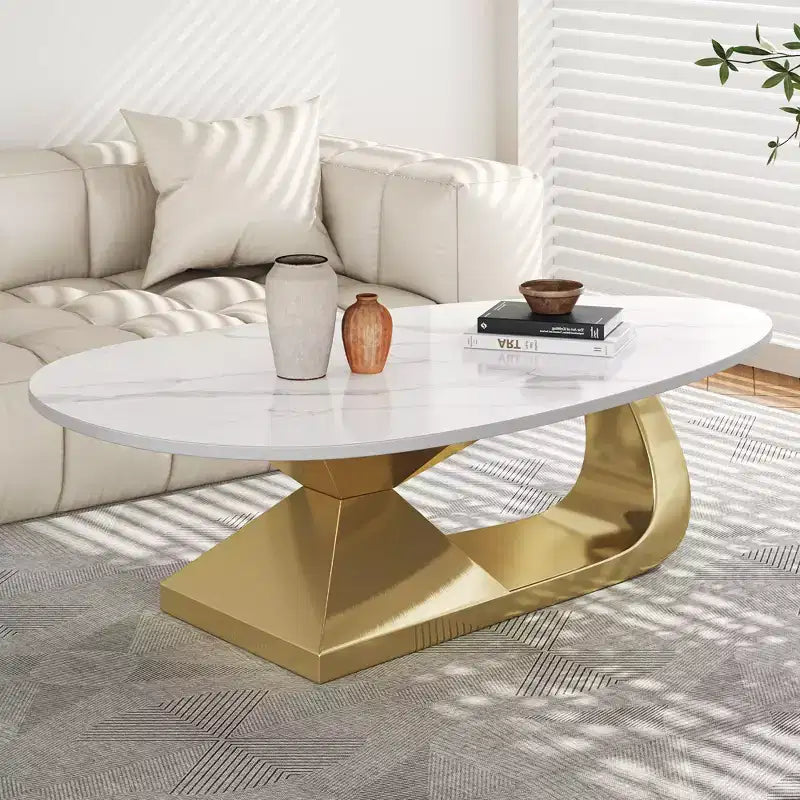 Tavolino con piano in ceramica e base contemporanea in acciaio inox, un elemento d'arredo durevole ed elegante per il soggiorno