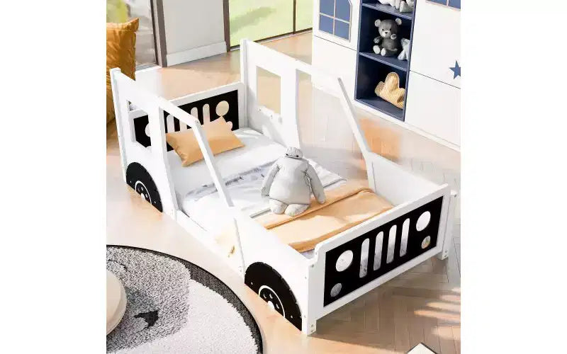 Struttura letto a pavimento Twin Size, struttura letto a piattaforma a forma di auto classica con ruote decorative e portiere laterali, letto per bambini in robusto legno di pino