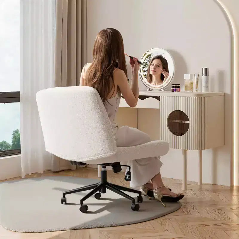 Sedia Girevole da Ufficio Senza Braccioli con Base Fissa a Rotelle Sostituibili, Design a Gambe Incrociate, in Tessuto