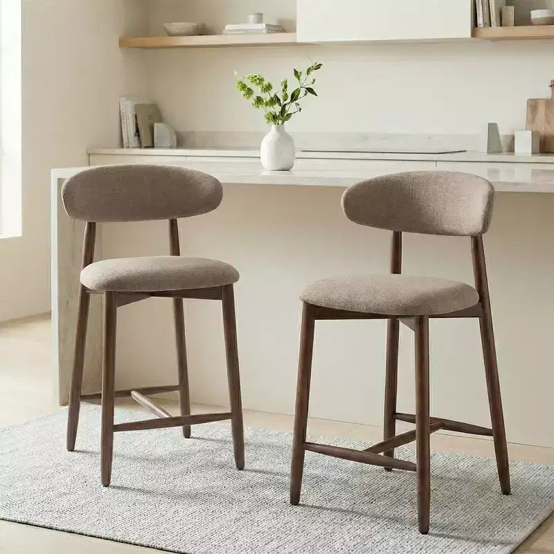 Sgabello da bar imbottito altezza bancone con rivestimento in tessuto e finitura in noce