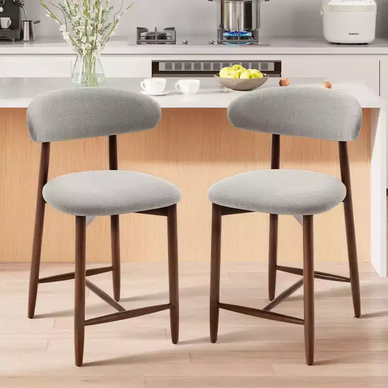 Sgabello da bar imbottito altezza bancone con rivestimento in tessuto e finitura in noce