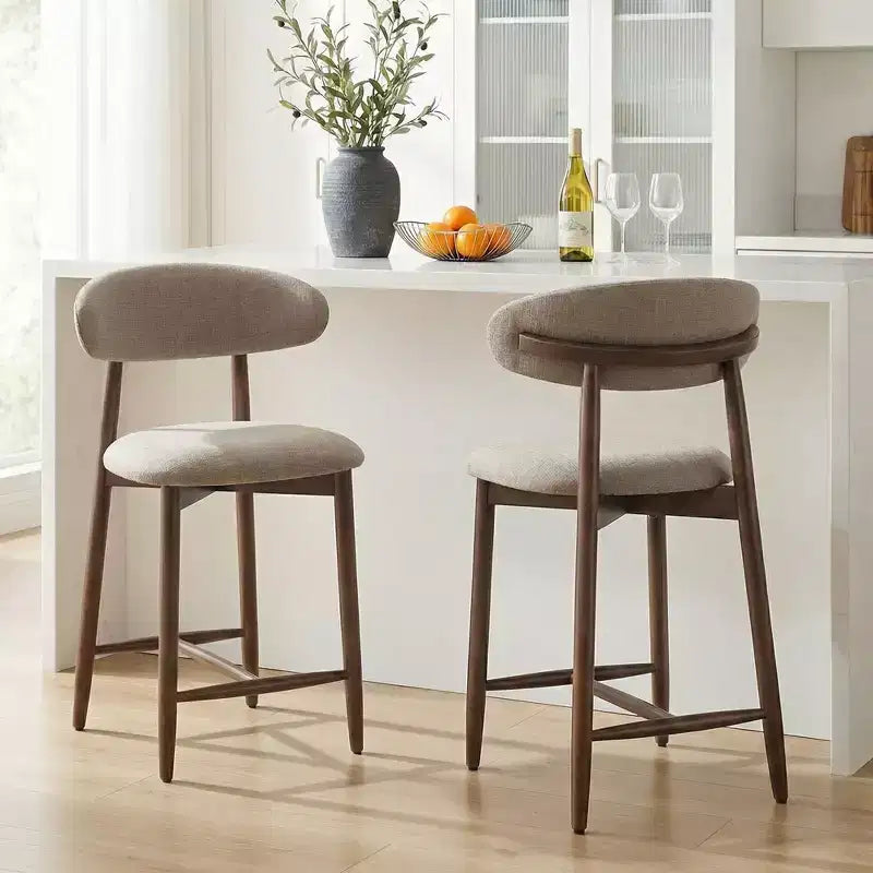 Sgabello da bar imbottito altezza bancone con rivestimento in tessuto e finitura in noce